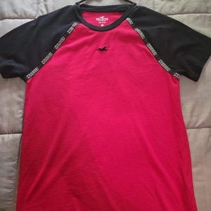 Hollister tee